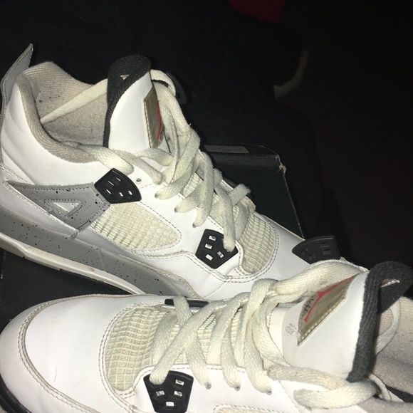 Used Air Jordan Retro - Picture 2 of 2